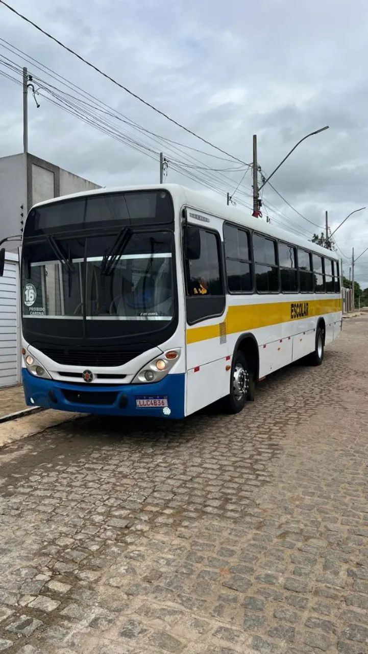 Ônibus Mercedes 1722.Ano 2010....bem conservado, manutenção em dias.