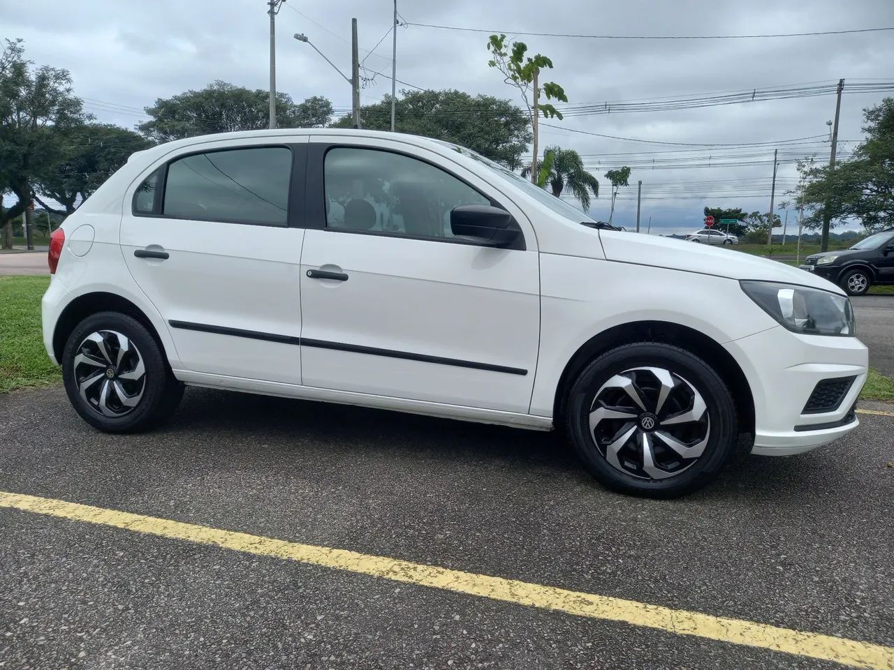 VW GOL 1.0 flex G 8 completo - Foto 4