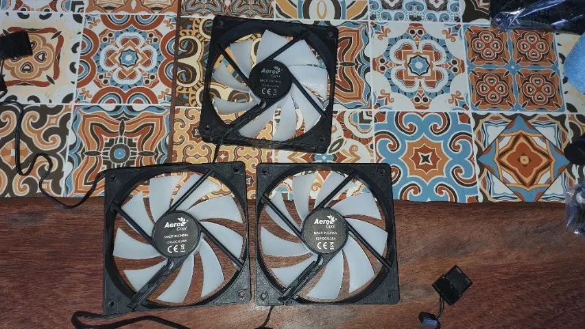 Kit 3 Fan Cooler 120mm Aerocool RGB - Foto 2