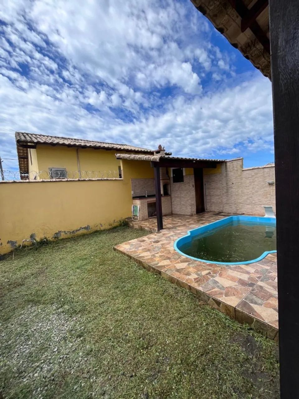 Oportunidade! Casa com Piscina e Garagem para 2 Carros no Gravatá II - Foto 5