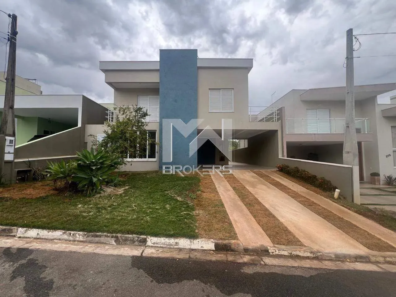 Casa à venda no Condomínio Terras de São Francisco em Vinhedo - SP.