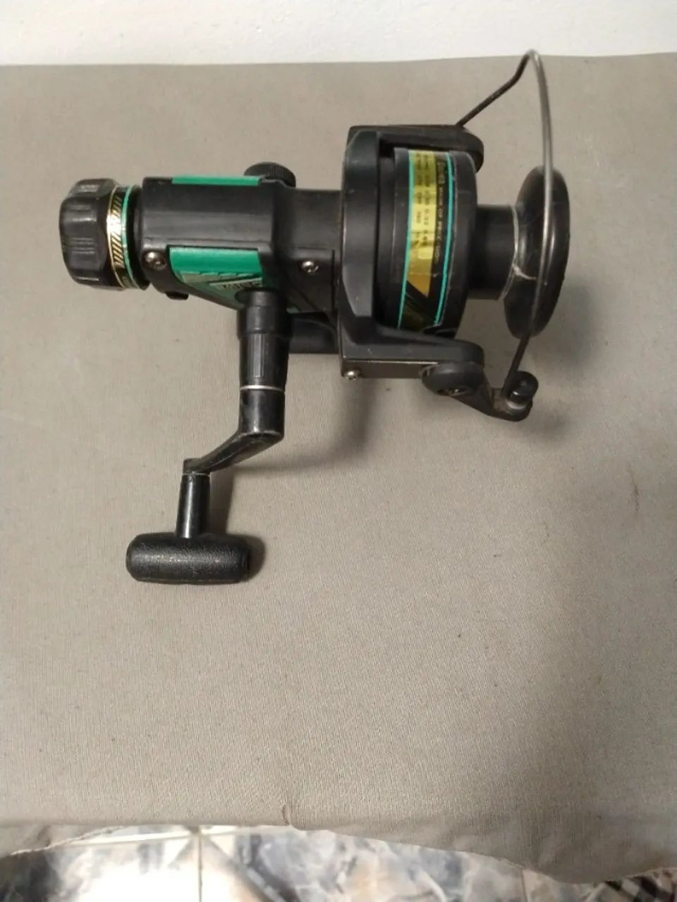 Molinete Antigo Daiwa (Thailand) Eq 1650 Graphite