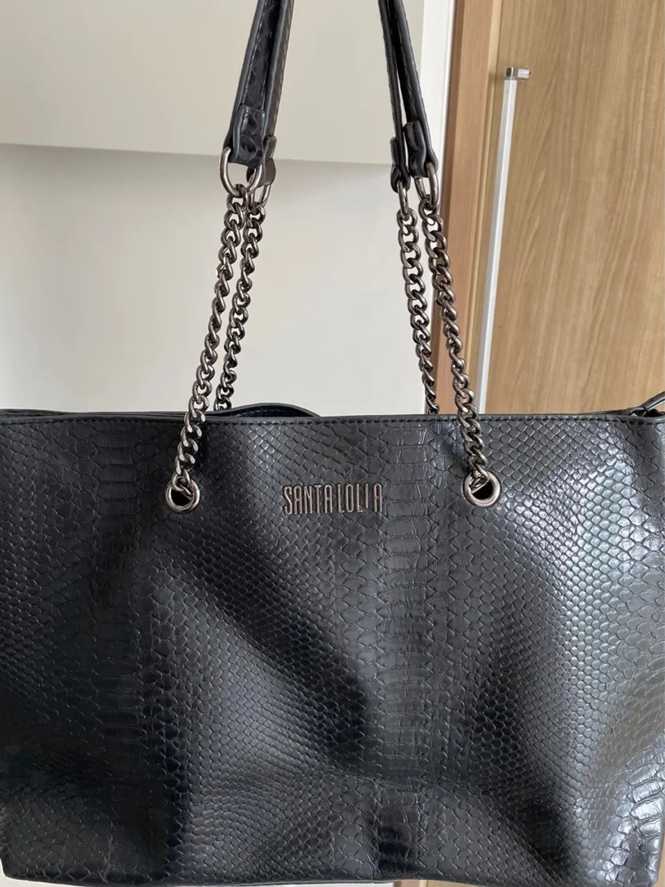 Bolsa Santa Lolla Preta couro 