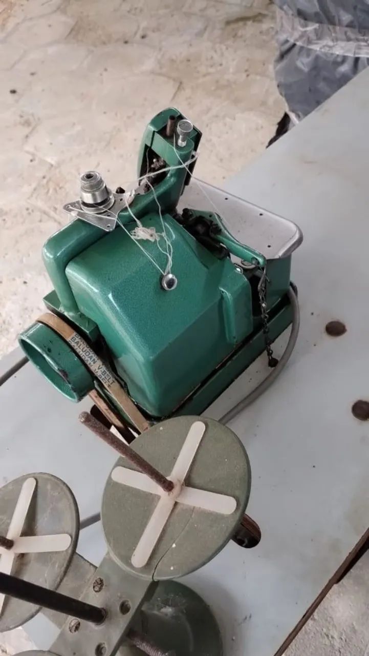 Máquina de Costura Industrial