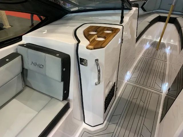 Lancha NHD 270 (265 nomenclatura Internacional) Open com motor de Popa 4T - Zero Milhas - Foto 12