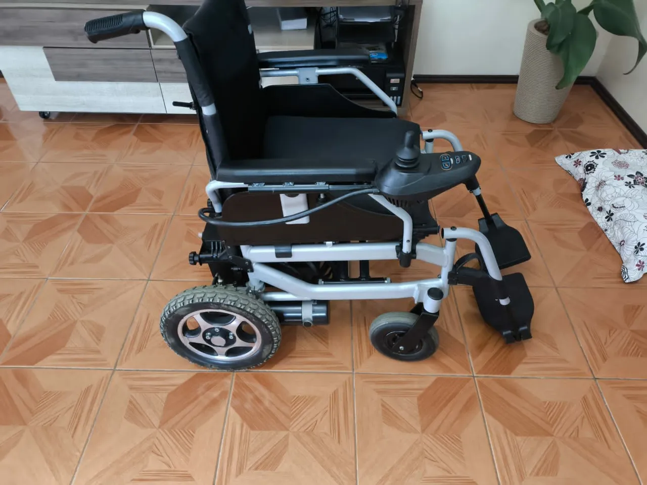 Cadeira de Rodas Elétrica Confortável e Segura