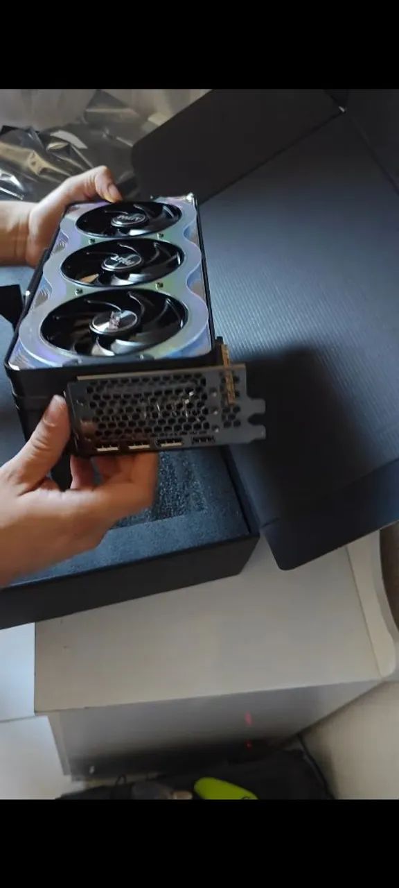 5070ti gamerock OC - Foto 5