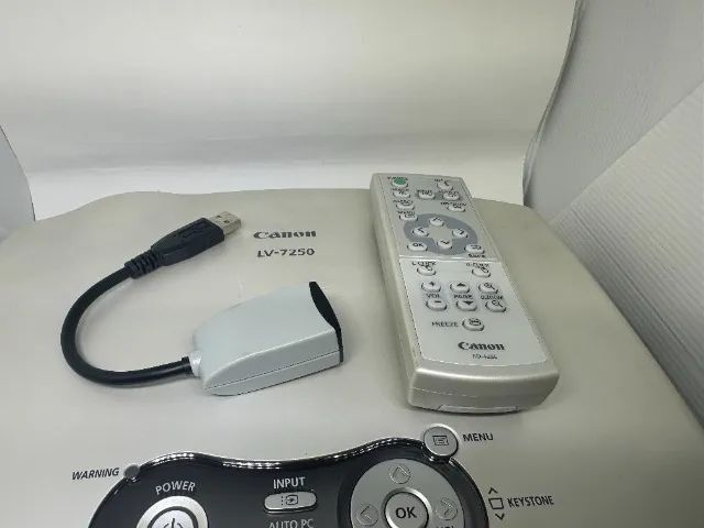 Projetor Canon LV-7250- 2000 Lumens+estojo+hdmi adpatar - Foto 3