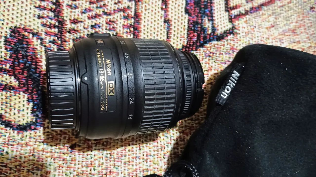 Nikon DX AF-S Nikkor 18-55mm