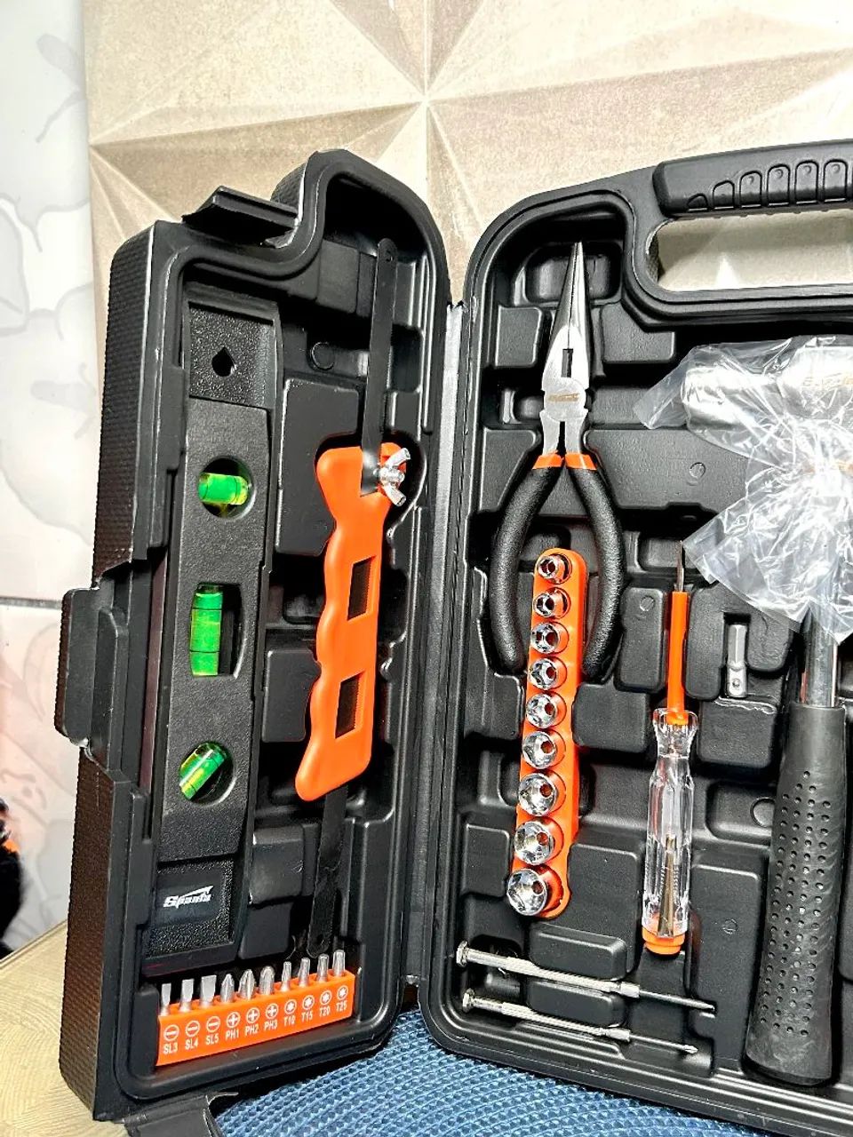 Maleta com Kit De Ferramentas - 165 Peças Completa - Foto 2