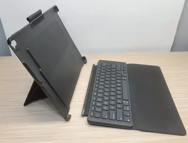 Capa+Teclado Logitech Slim Combo Para iPad Pro 12.9
