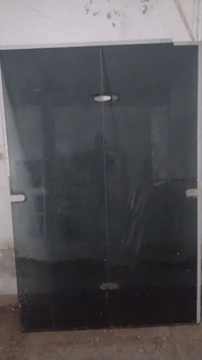 Duas bandas de vidro de 1.80 de altura por 60 de largura 