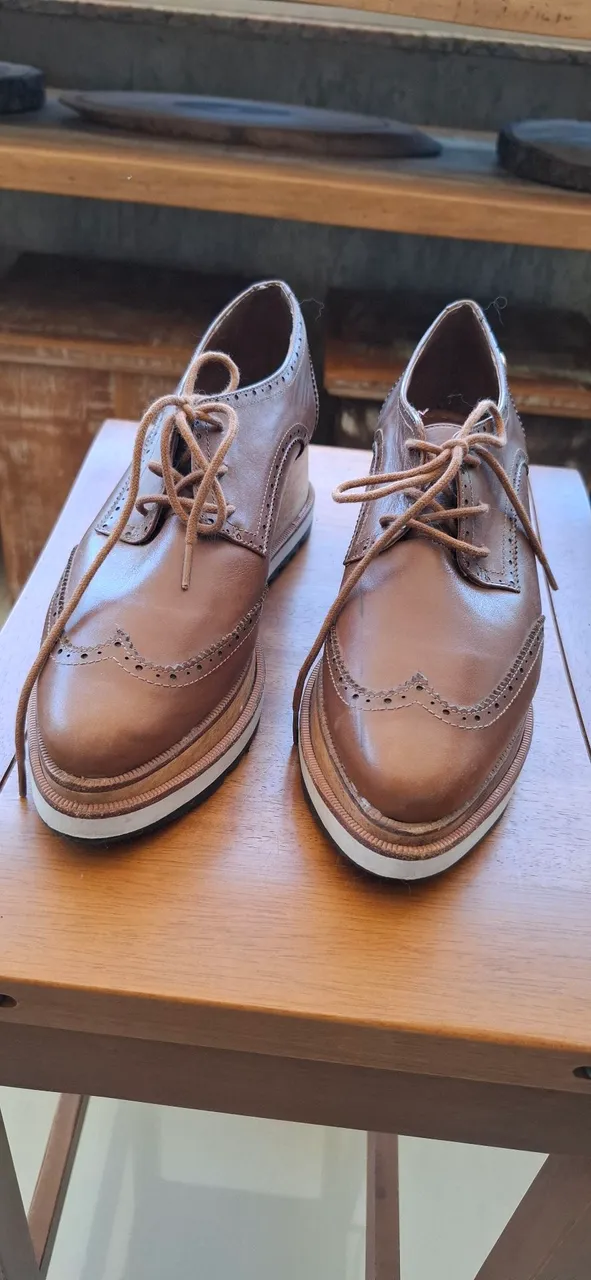 Sapato Oxford de Couro Marrom COLCCI