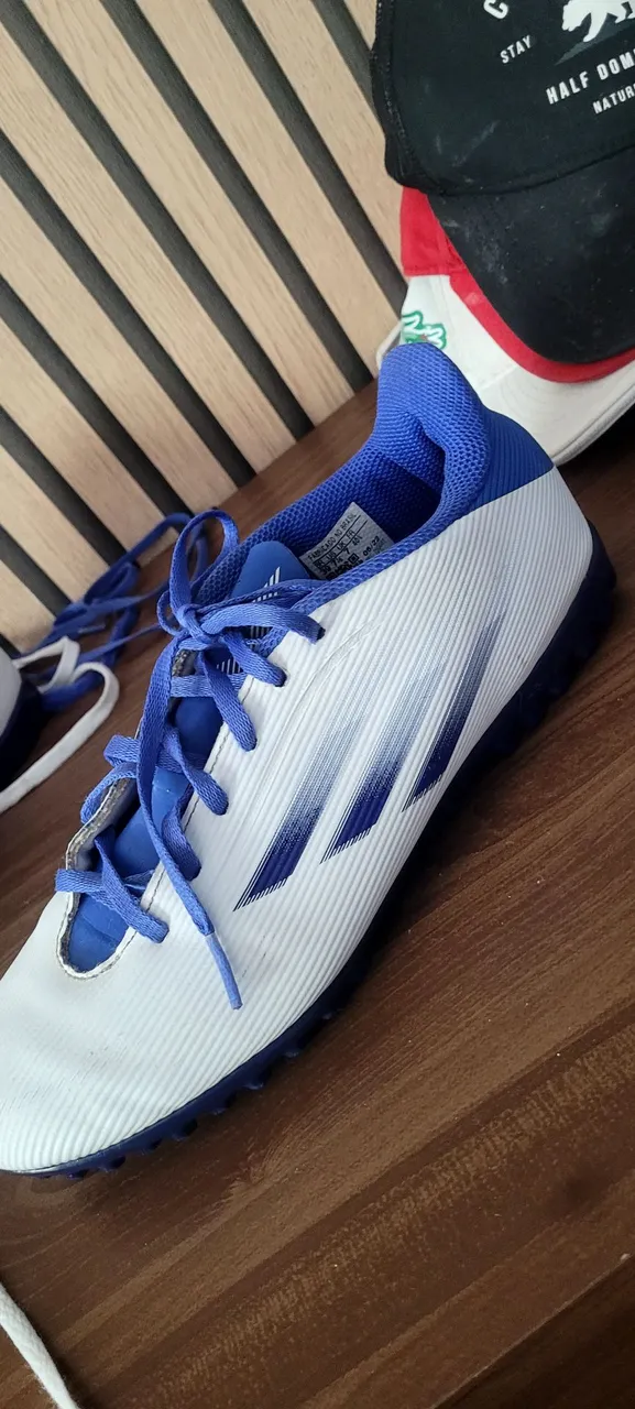 Chuteira Adidas X Azul e Branco