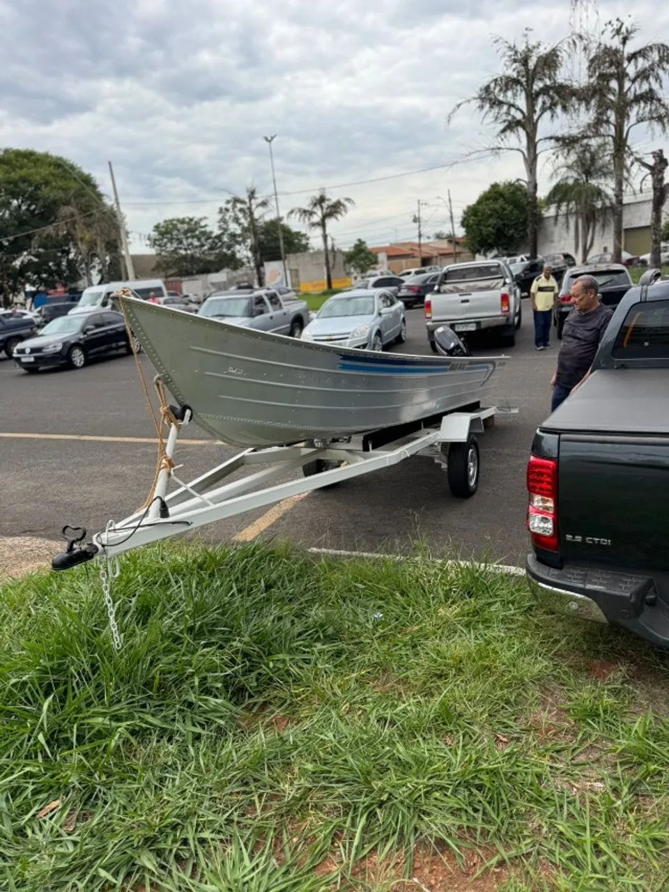 Barco Levfort Squalus 600 Cast + Motor Mercury 15 + Carretinha + Tralha de pesca completa - Foto 4