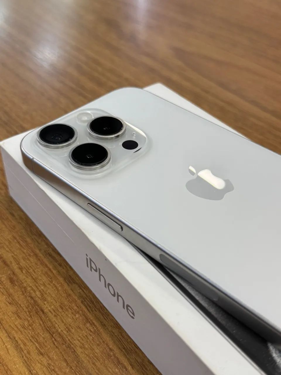 iphone 15 PRO 512gb BRANCO TITÂNIO PERFEITO! todo original!  - Foto 2