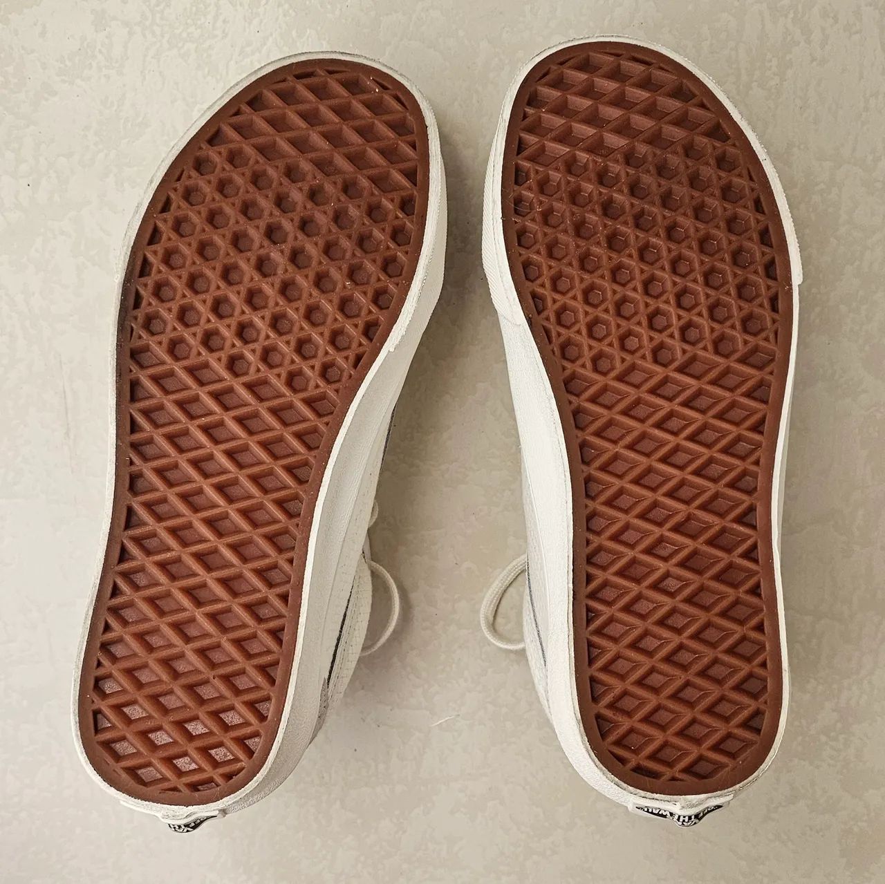 Tênis Vans Old Skool - Branco/ off-white / marfim / monocramático  - Foto 6