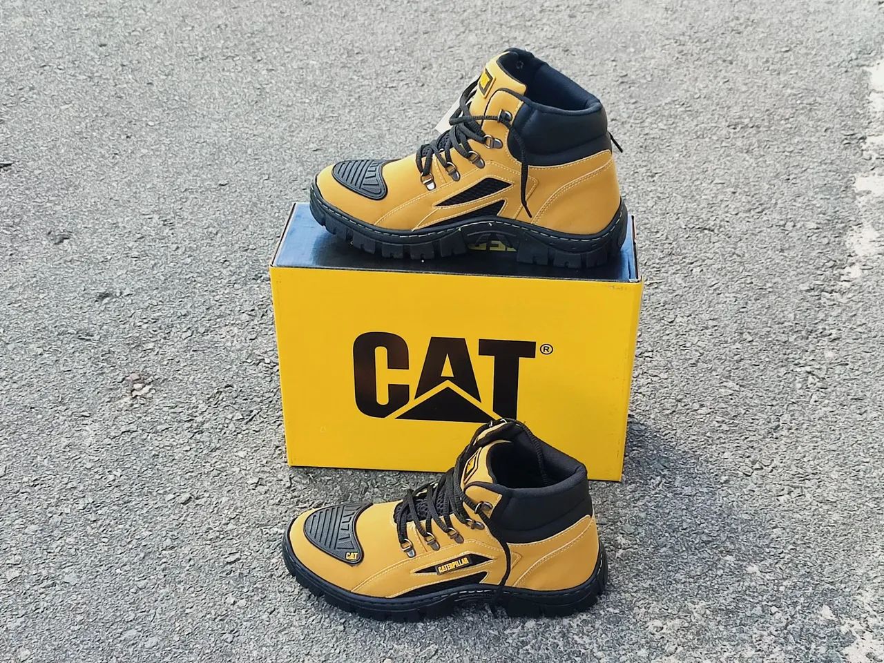 Bota Caterpillar Amarela Original - Foto 3