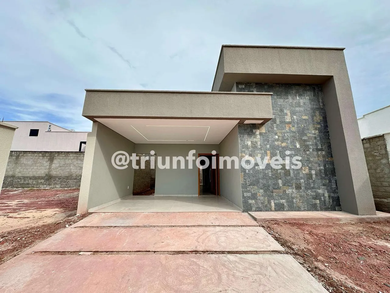 Casa a venda em condomínio com 3 Quartos TR214136 THE -1STCTB6