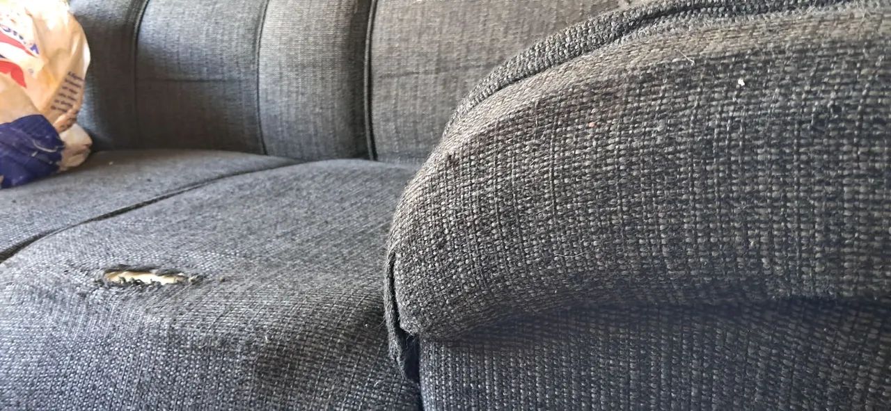 2 Sofás 3 lugares cada65138001858819121