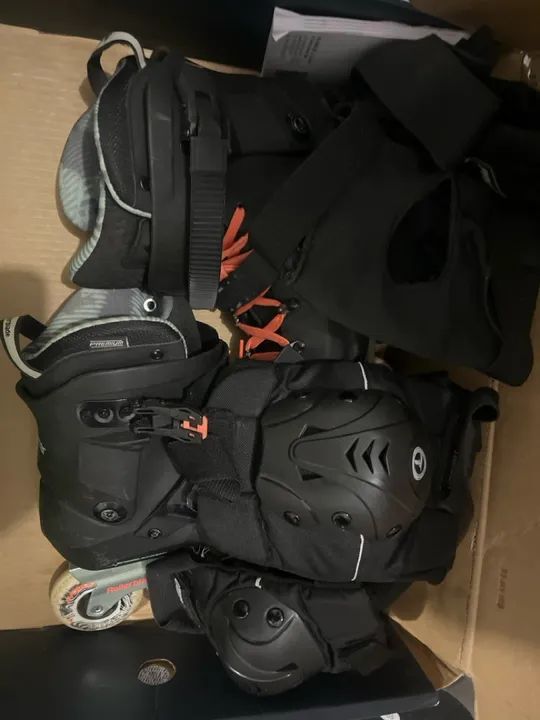 Patins Rollerblade -feminino e equipamento de proteção - Foto 2