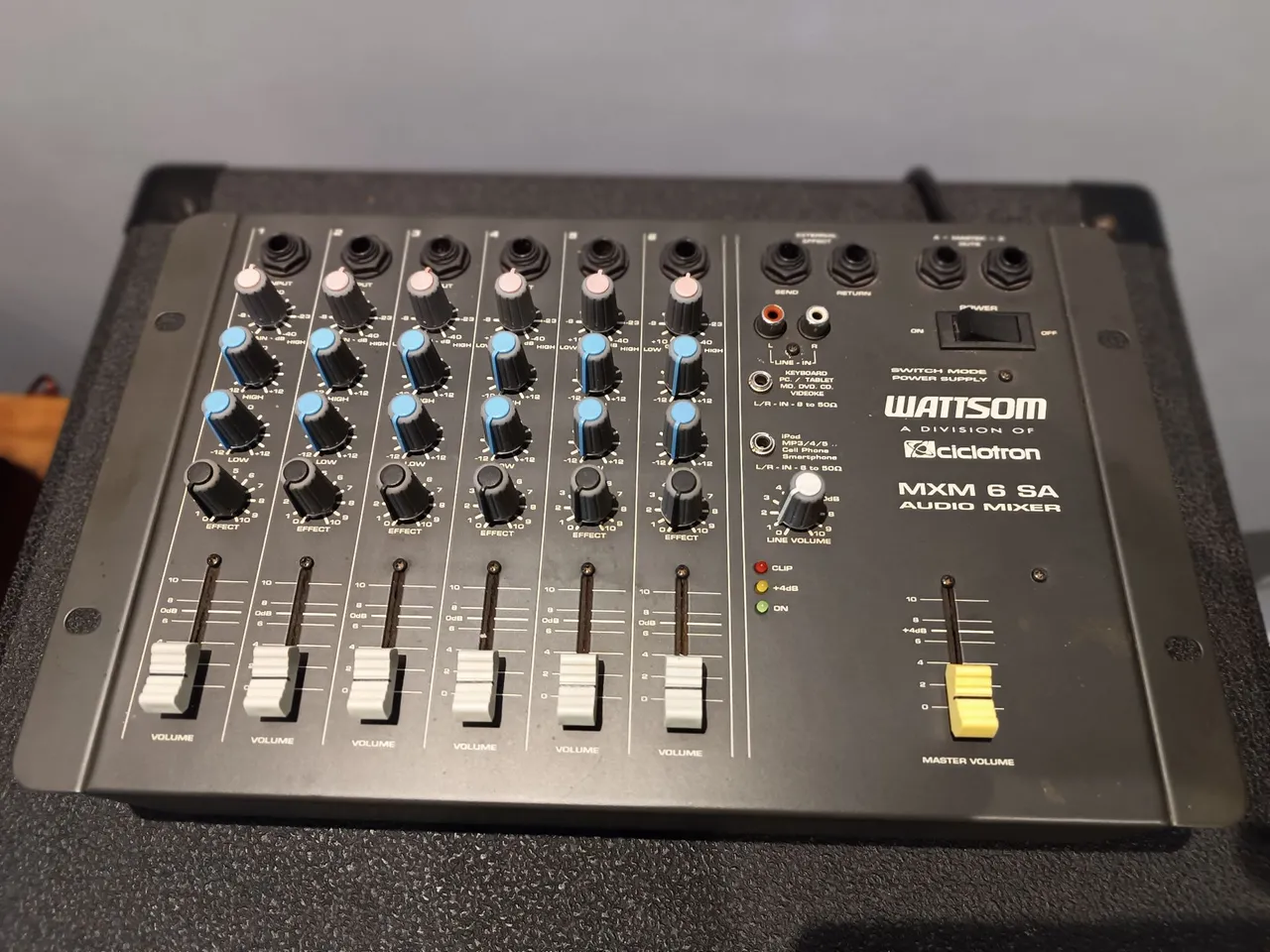Mesa de som Wattsom MXM 6 SA