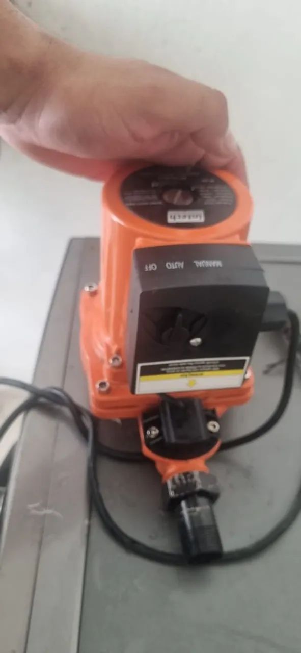 Bomba Pressurizadora 300w 4.500L/h 220v - Foto 3