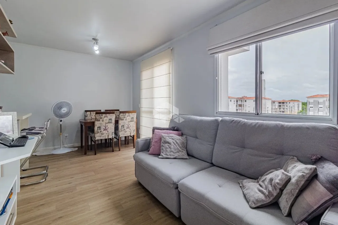 Apartamento 2 dormitórios/Quartos. Sacada. Vaga escriturada. Infraestrutura Condomínio.