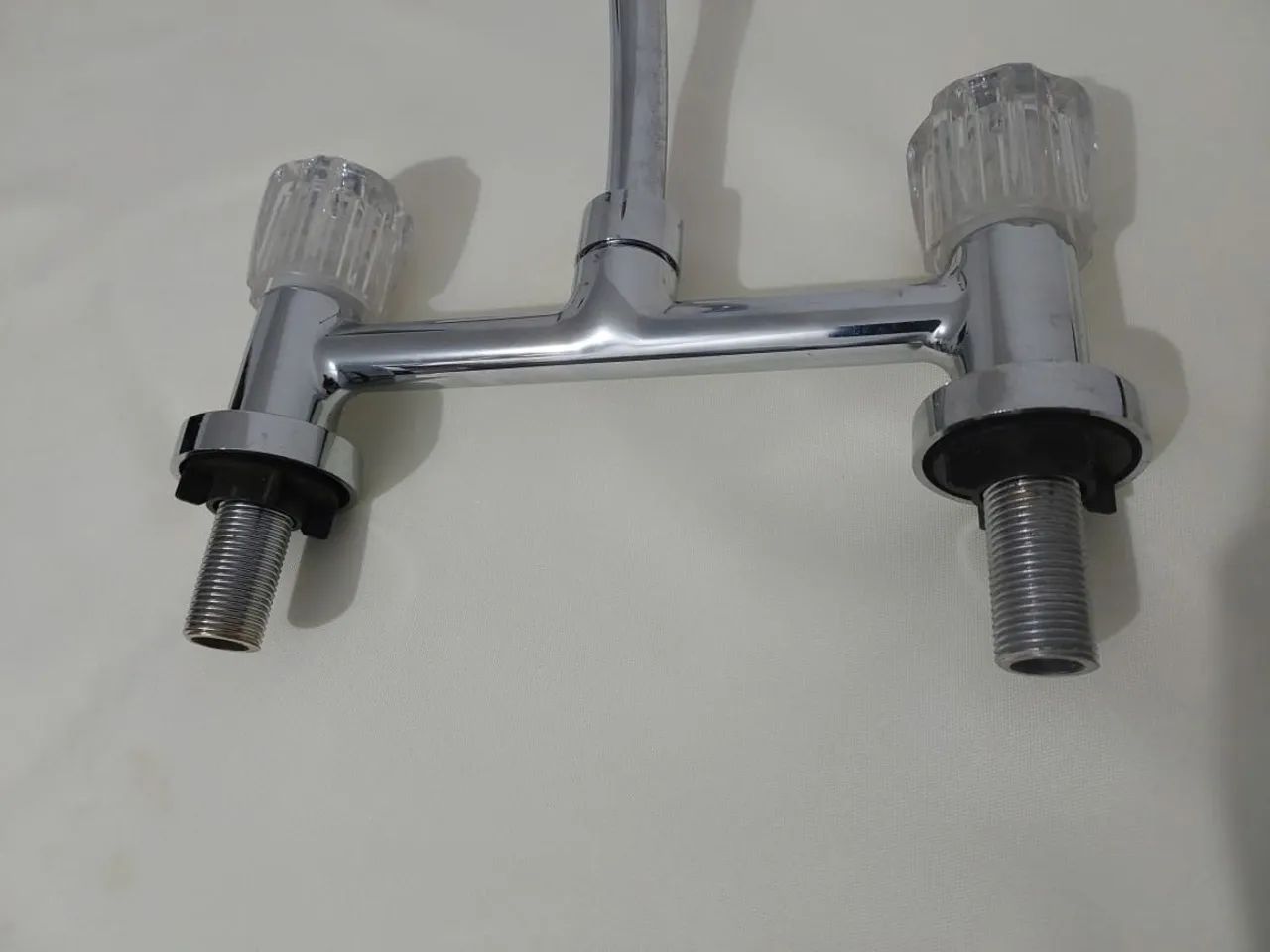 Torneira dupla64850235183617123