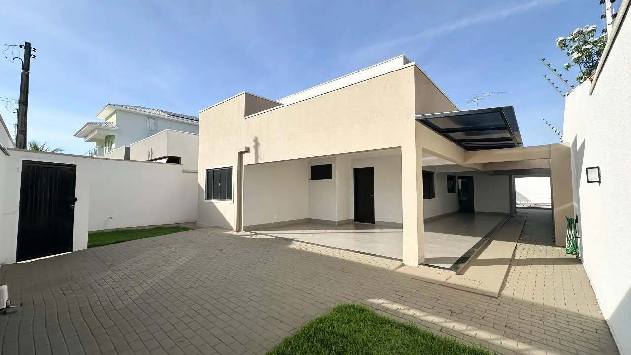 CASA NA 307 SUL (ARSO 33) COM 3 QUARTOS, SENDO UM SUÍTE E COM ÁREA GOURMET COMPLETA