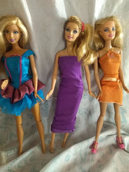 3 Bonecas Barbie Usadas articuladas