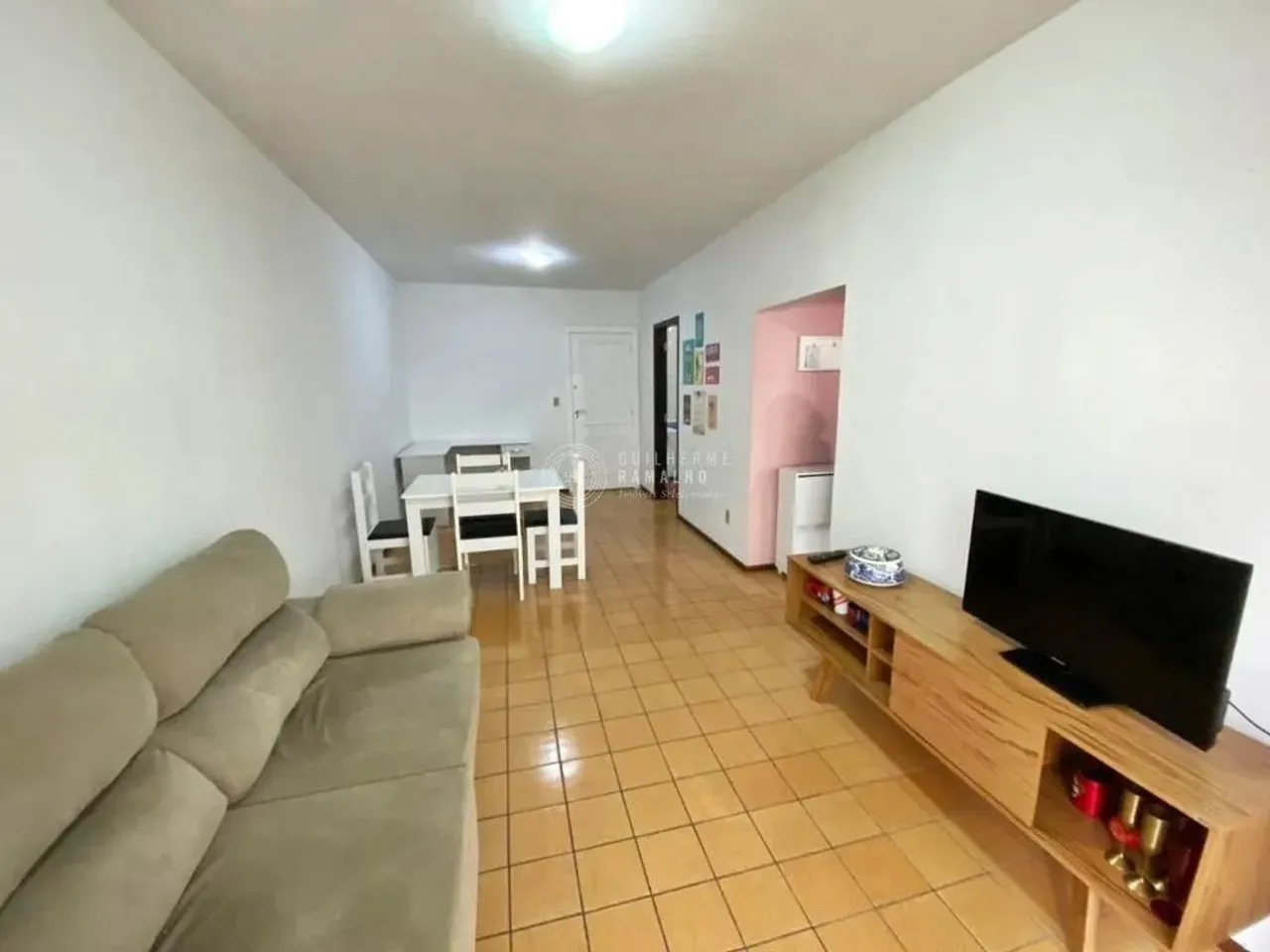 Temporada Ed. Márcia: 1 quarto // quadra mar // ar condicionado // wifi