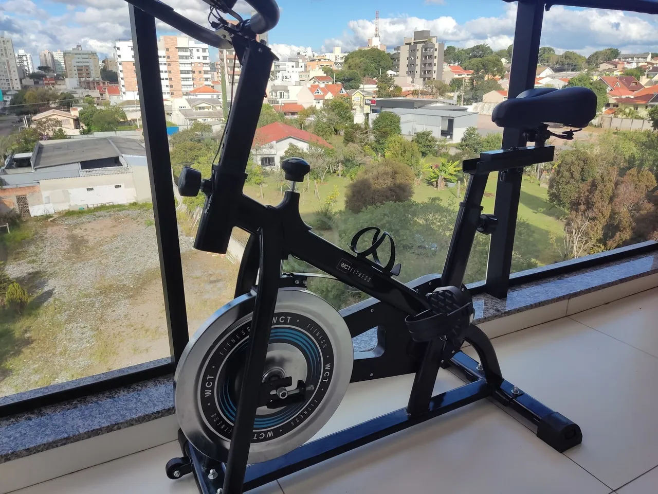 Bicicleta Ergométrica WCT Fitness - Seminova