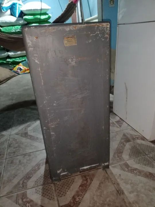 Vendo Cofre usado! - Foto 6