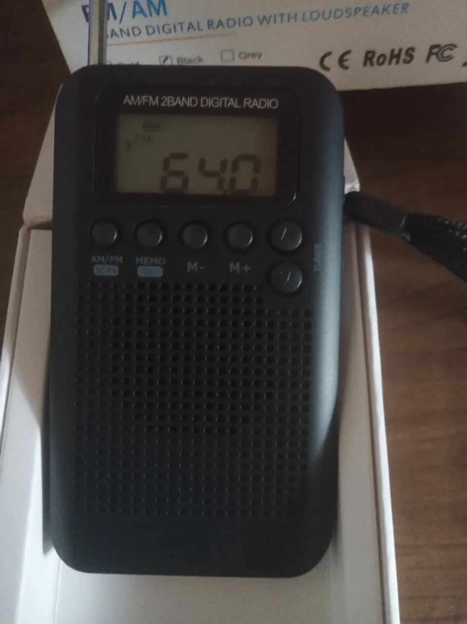 radio portatil am/fm novo na caixa - Foto 3