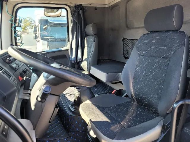 Volkswagen Constellation 25.360 6x2 Ano 2018/19 - Foto 8