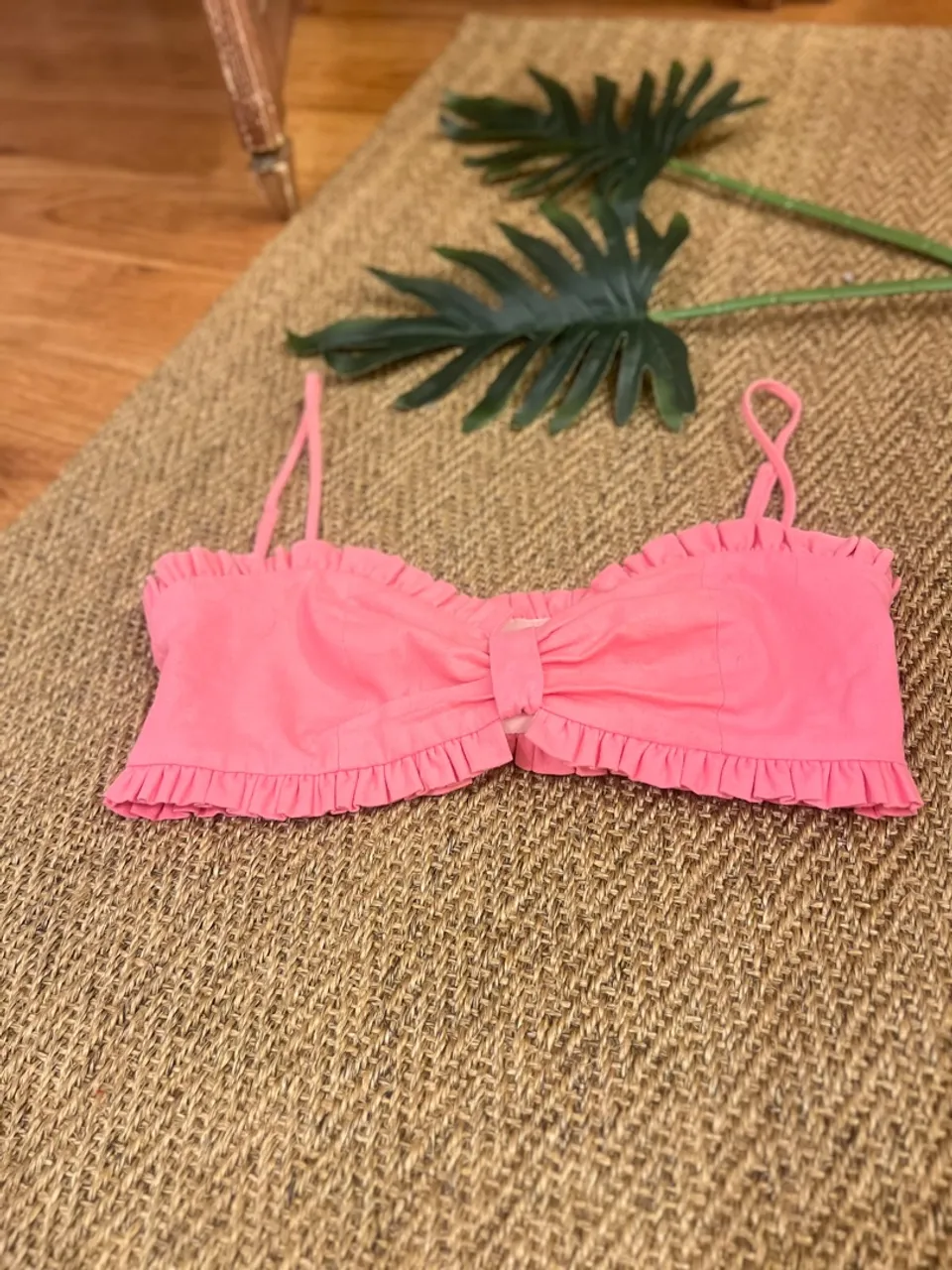 Top Cropped rosa com babados