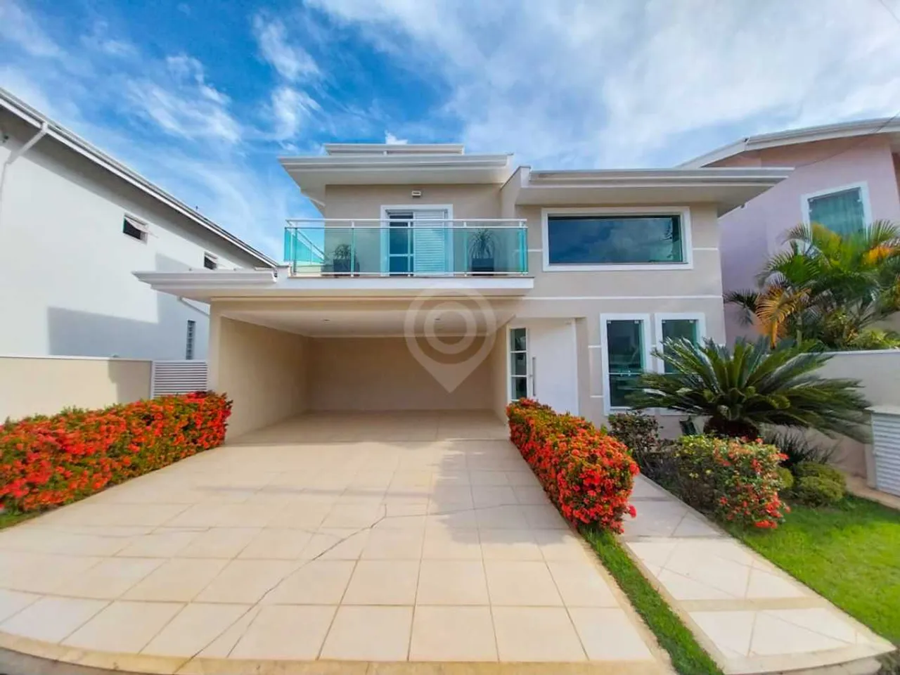 Casa em Condomínio - / Residencial / Parque das Laranjeiras