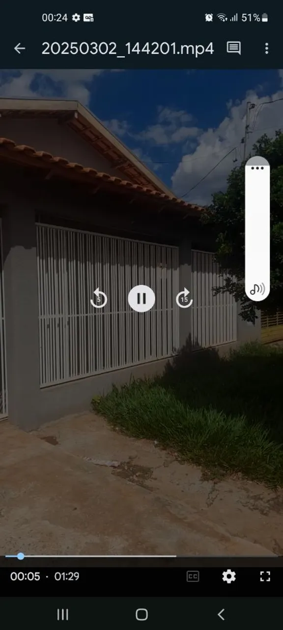 OPORTUNIDADE ÚNICA- 2 CASAS, 1 RECÉM REFORMADA E OUTRA SEM REFORMA