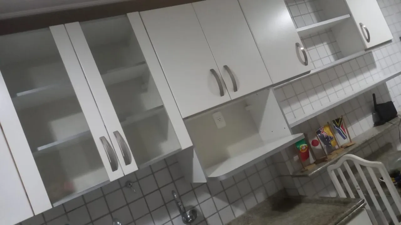 Armários de Cozinha em Branco - Novo!