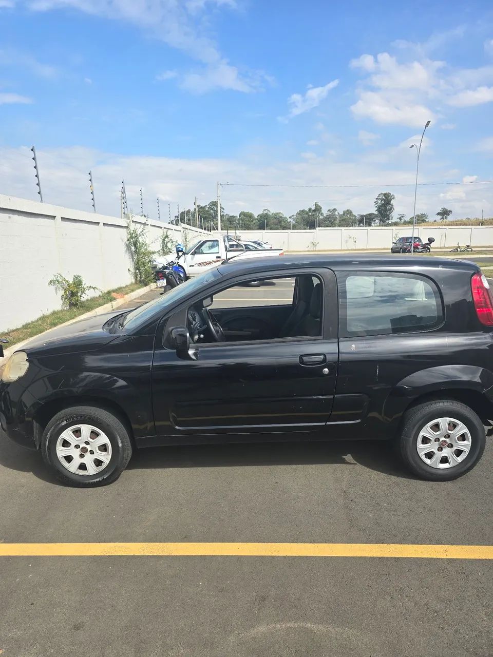 Fiat Uno Vivace 2012 - 2 Portas - Foto 2
