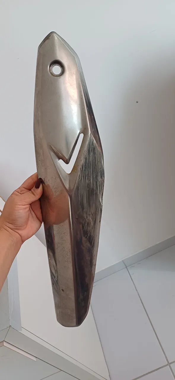 Acabamento de escapamento para moto