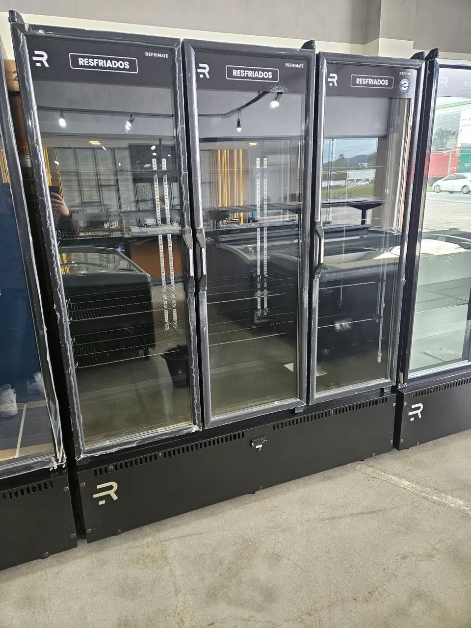 refrigerador expositor 3 portas para bebidas e lacticínios - a pronta entrega 