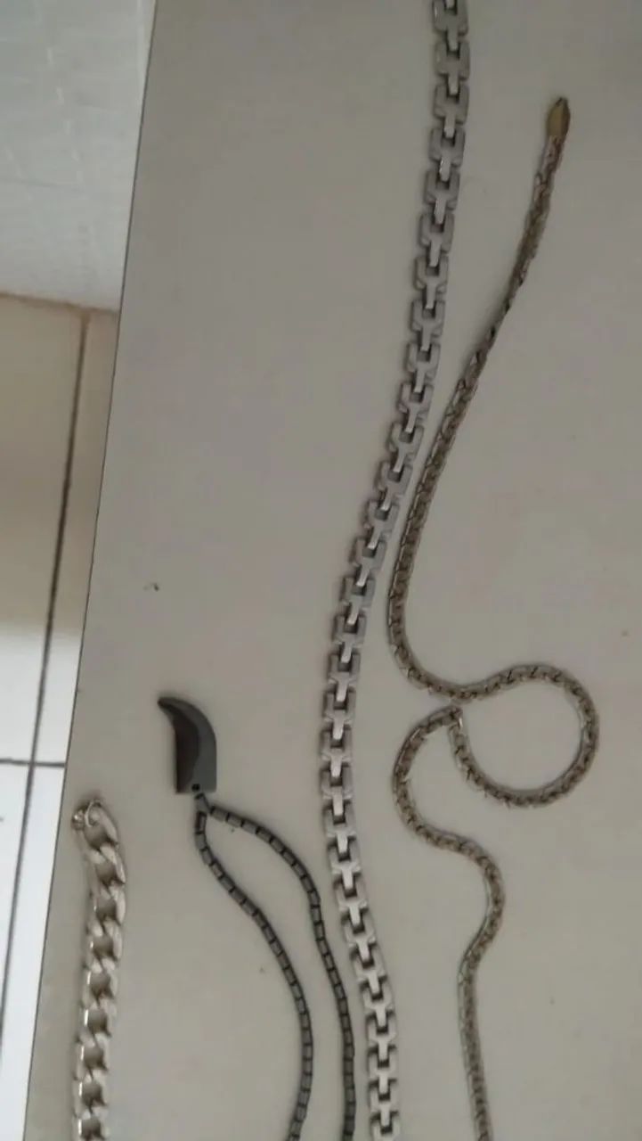Vendo umas peças por 100 reais ou troco em um violão  - Foto 2