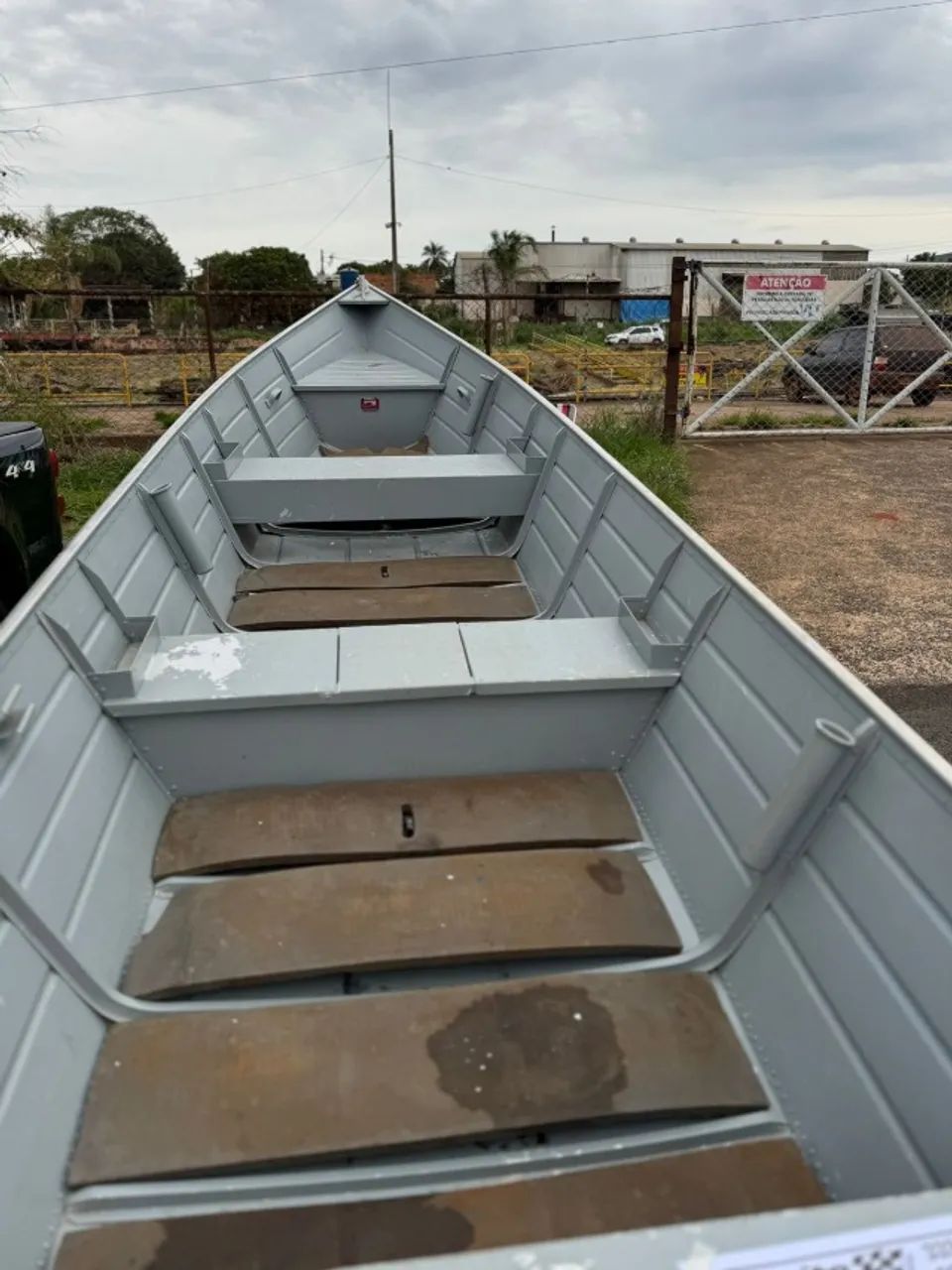 Barco Levfort Squalus 600 Cast + Motor Mercury 15 + Carretinha + Tralha de pesca completa - Foto 6