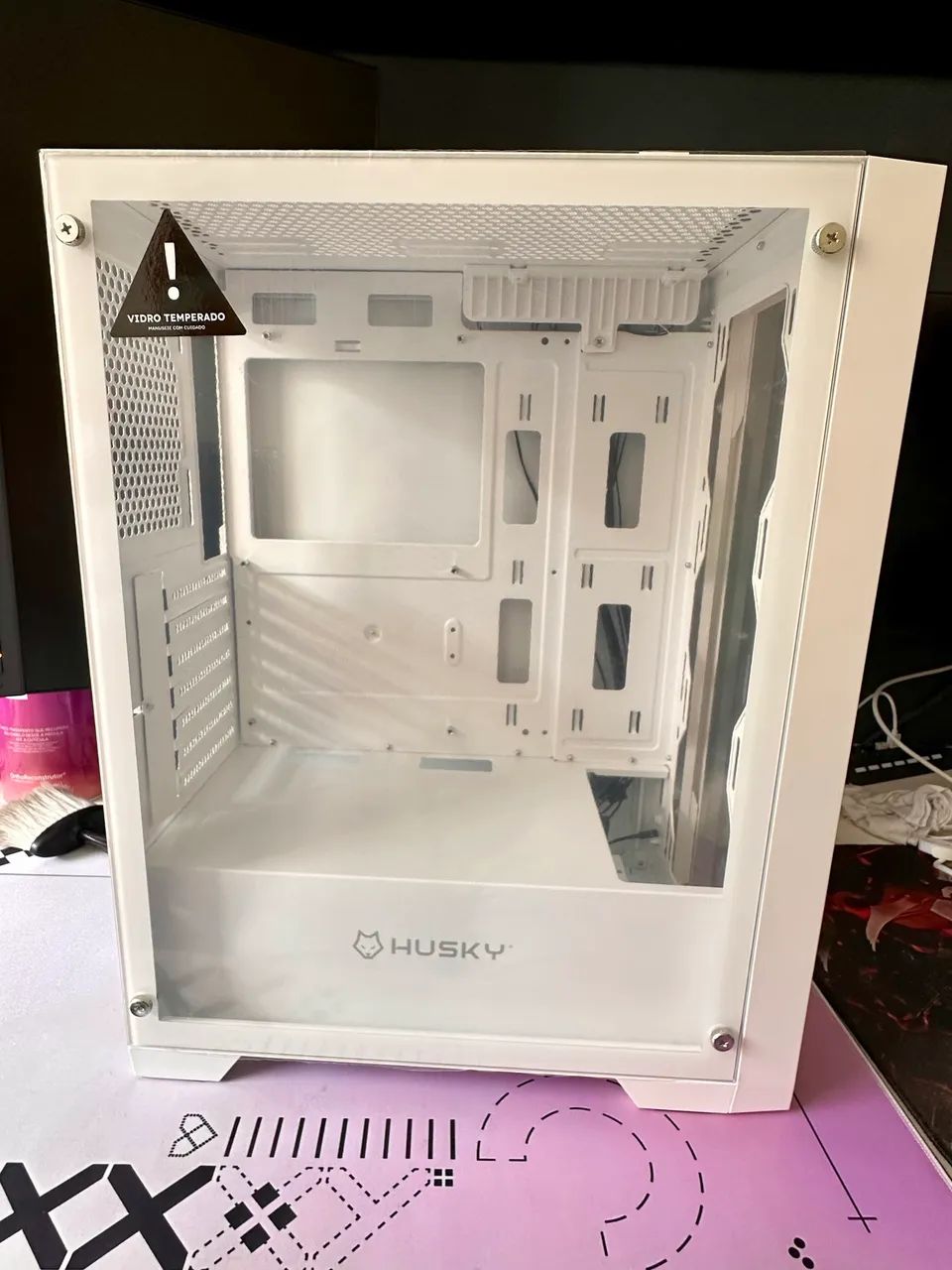 Gabinete HUSKY Dome 100