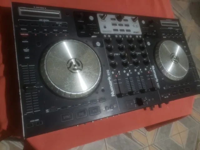 CONTROLADORA PROFISSIONAL NUMARK