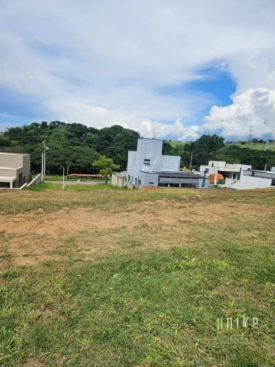 Terrenos 300m2 no terras do Vale