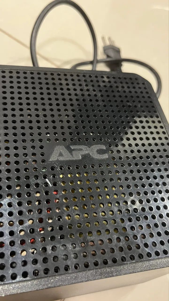 Estabilizador apc 300va 220v - Foto 4