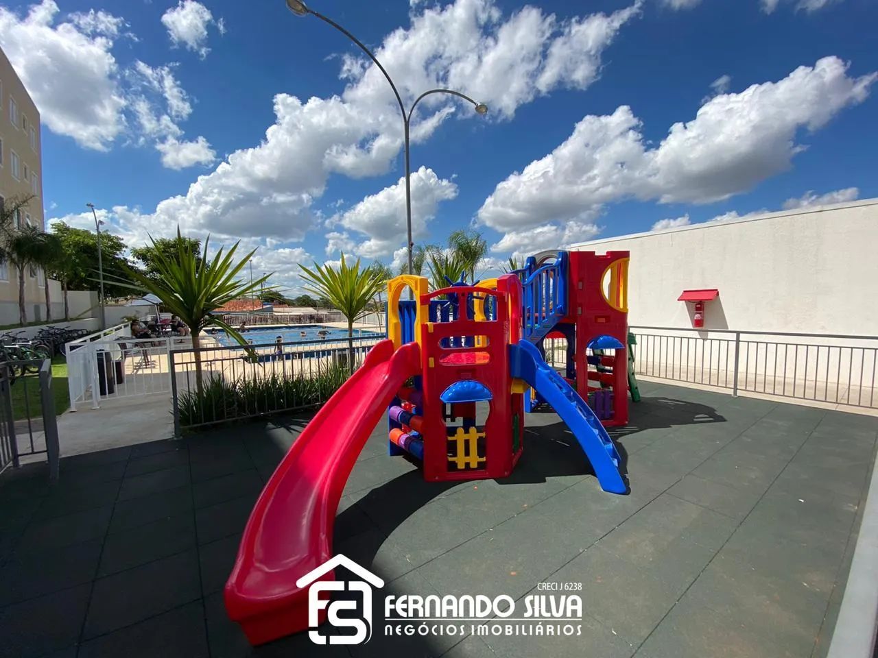 VENDO - Apartamento com 2 Dormitórios prox. a UEL - La Vitta - Foto 2